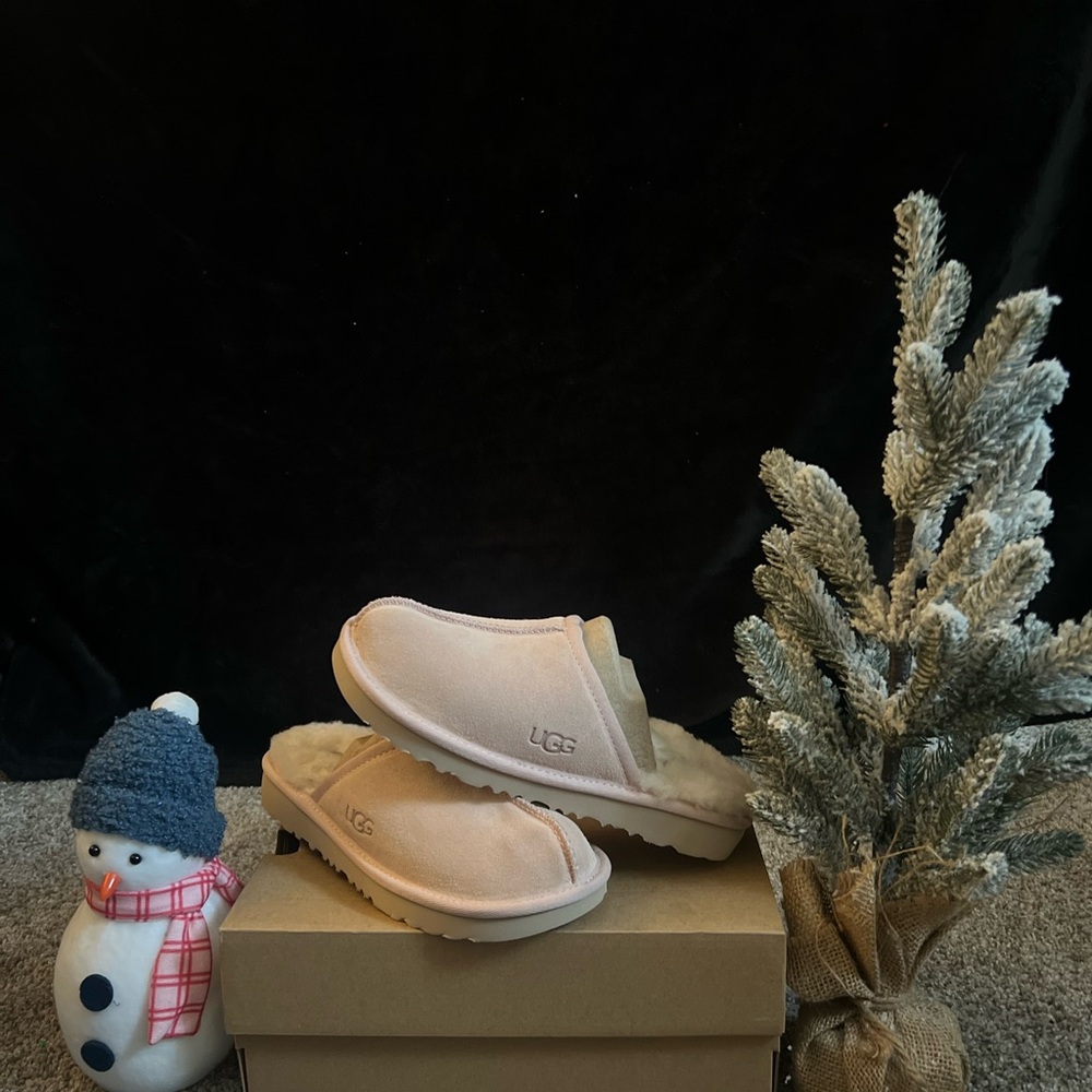 UGG light pink Shearling Slippers